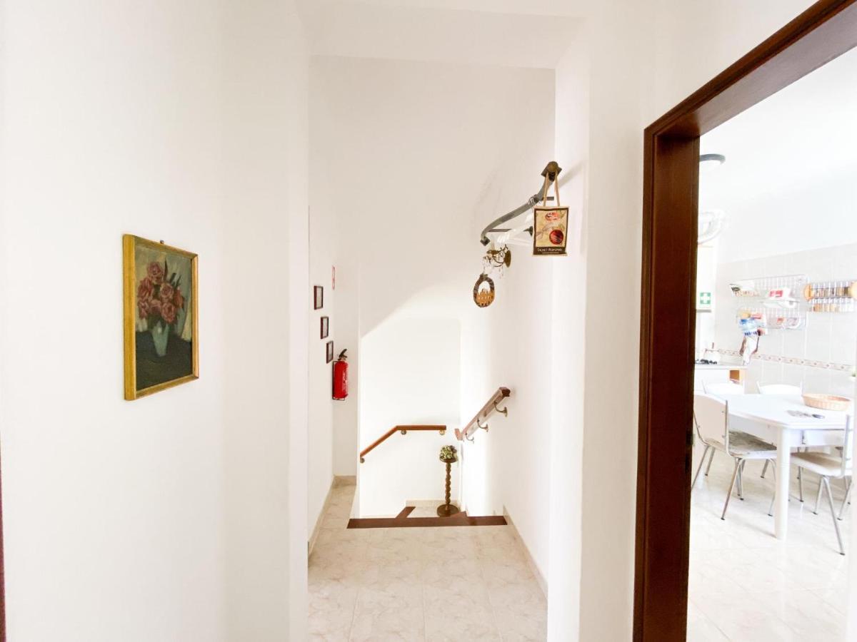 Casa Elza - Apartamento calmo com terraço Espiche Extérieur photo